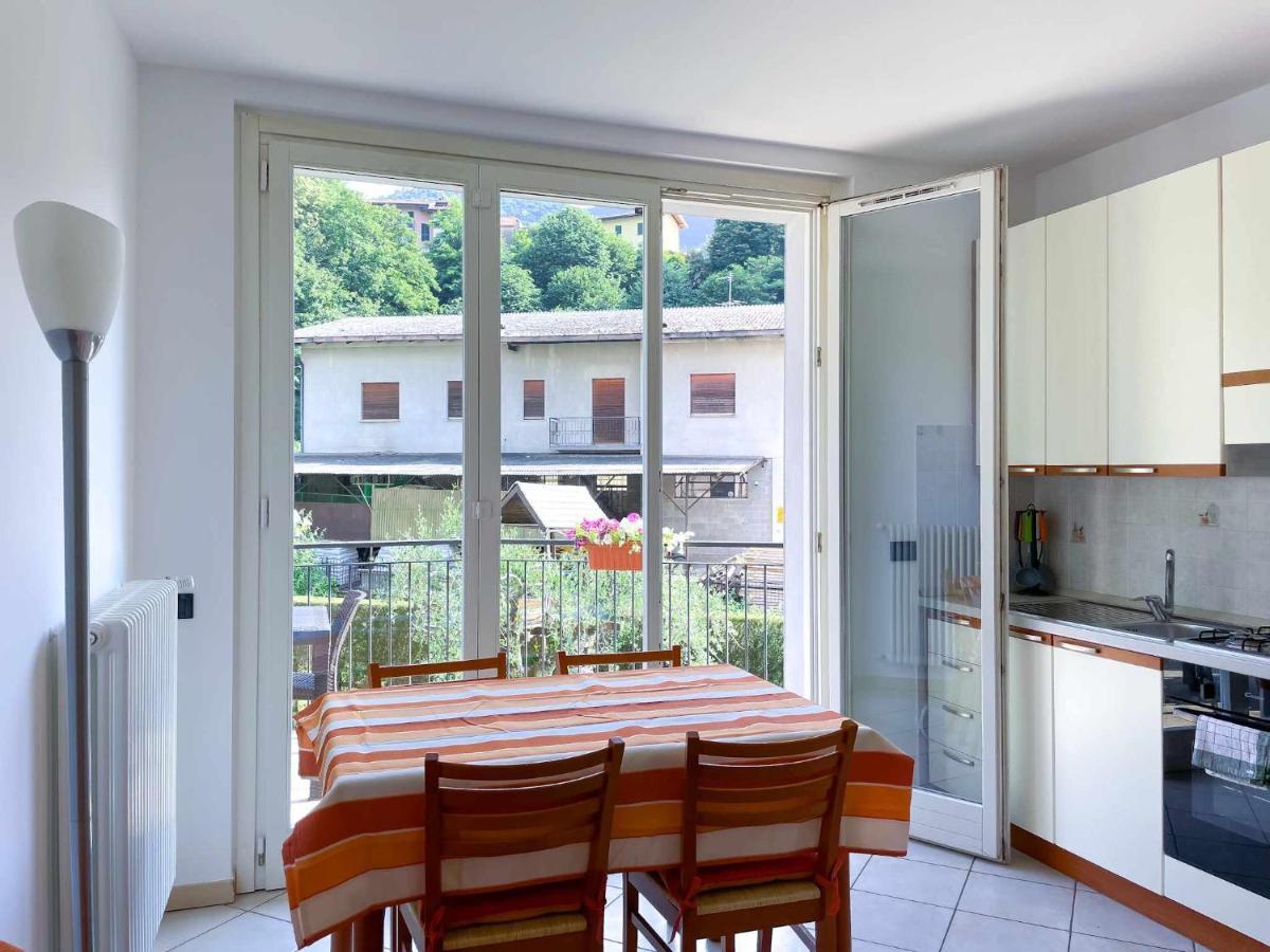 La Spiaggia Apartment Белладжо Экстерьер фото