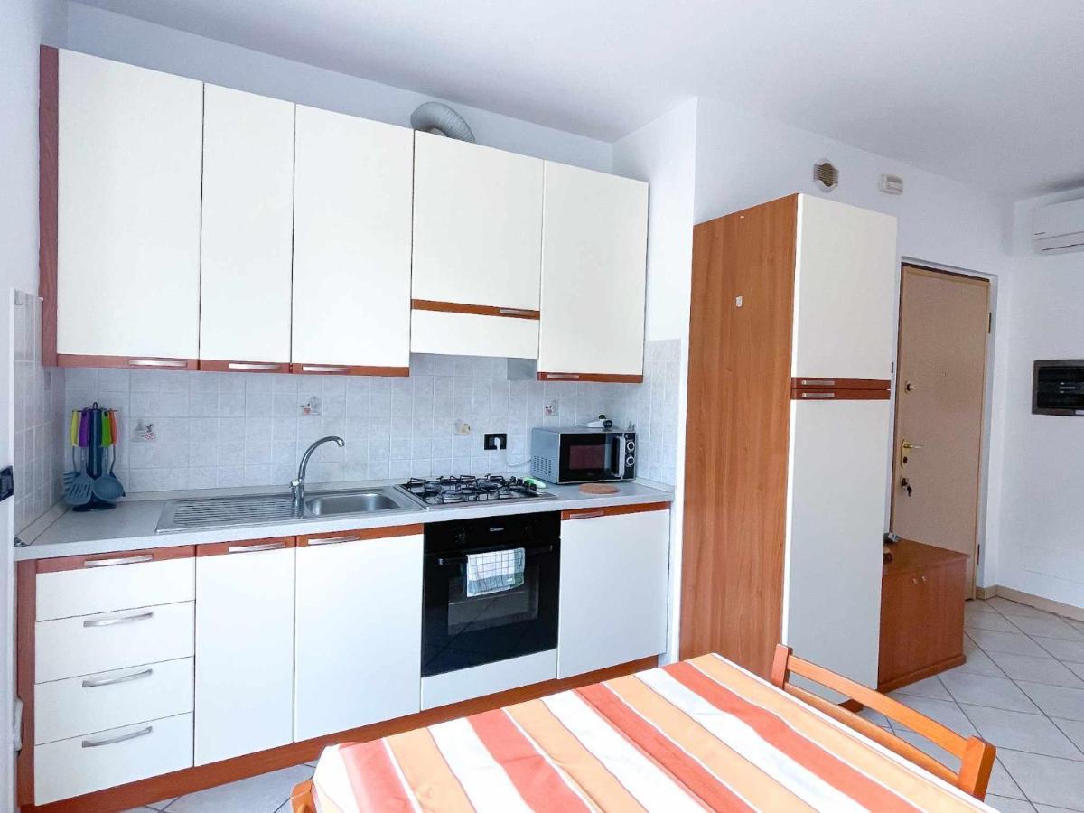 La Spiaggia Apartment Белладжо Экстерьер фото